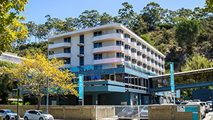Photograph of Mount Medical Centre, 146 Mounts Bay Road, Perth